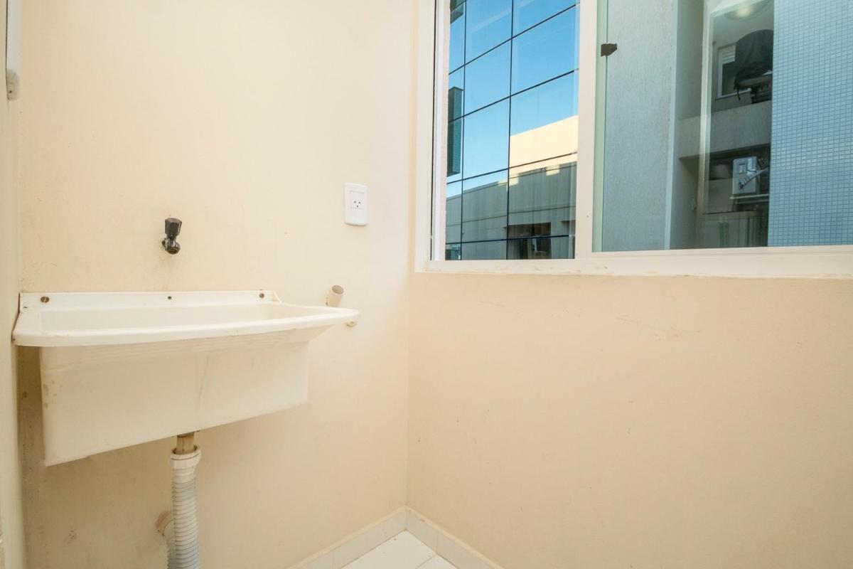 봄비나스 Residencial Melfi 3 Ap.1 Frente 아파트 외부 사진